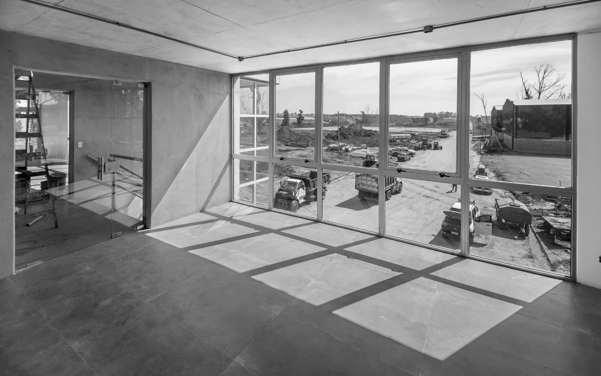 Interior del edificio de Buen Ayre con vistas al parque